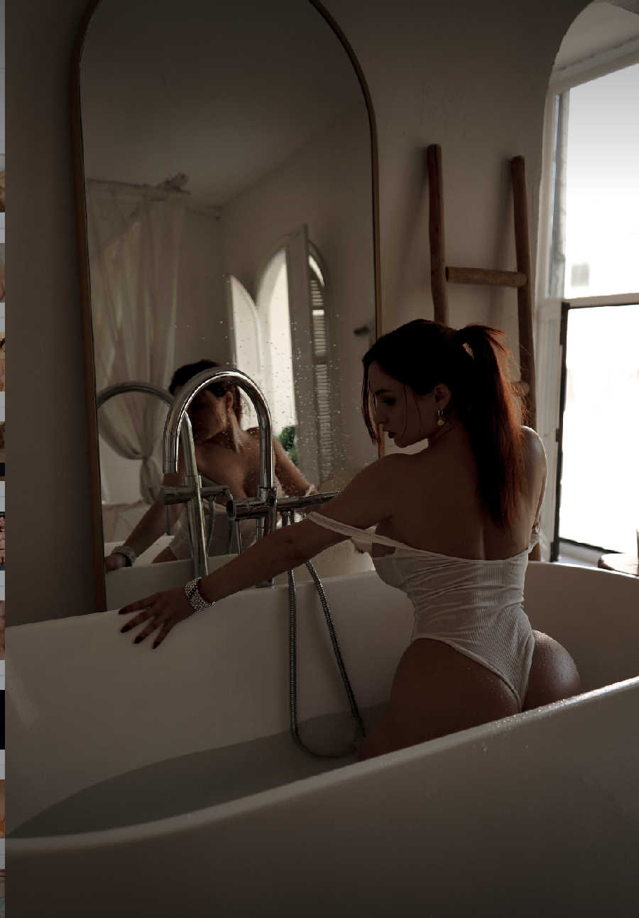 A playful frame from Miranda Faith nude — online in Edmonton